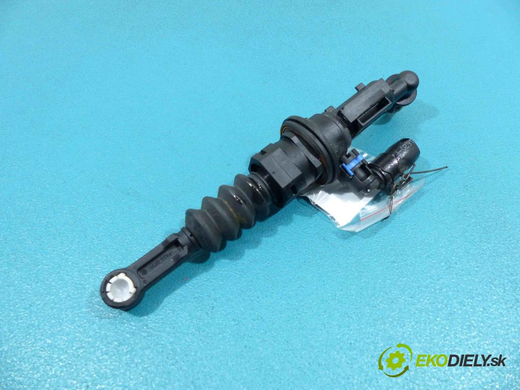POMPE EMBR SUP HYUNDAI I30 NM